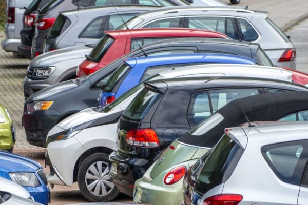 6 Reasons to Clean your Company’s Car Park